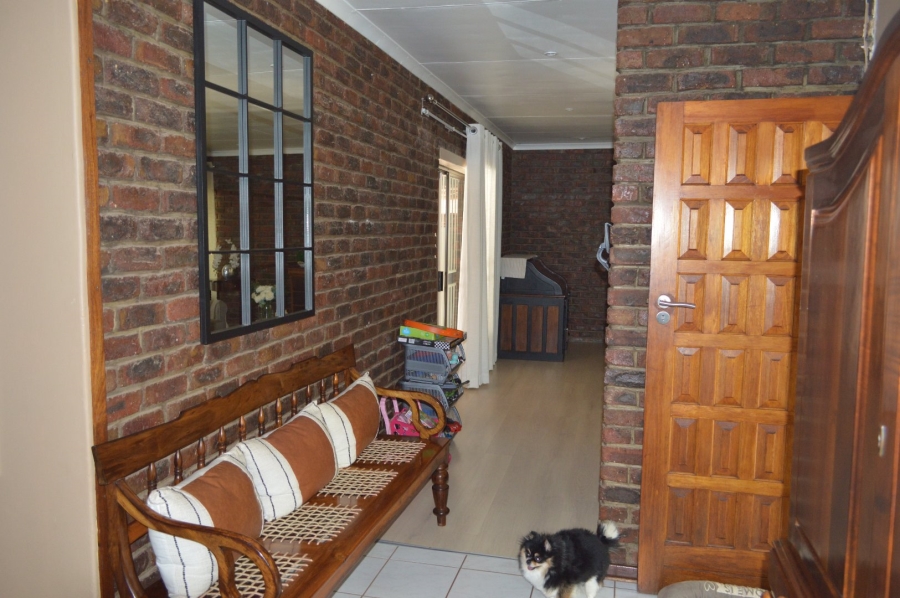 4 Bedroom Property for Sale in Flimieda North West